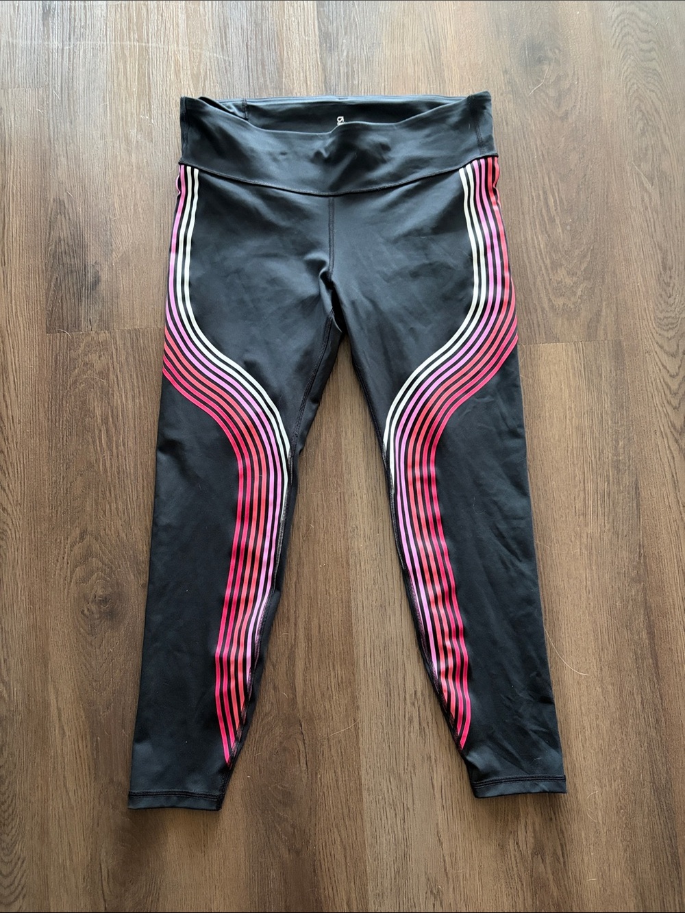 GAPFit Black Active Leggings wpink retro stripe detailing aviator nation style
